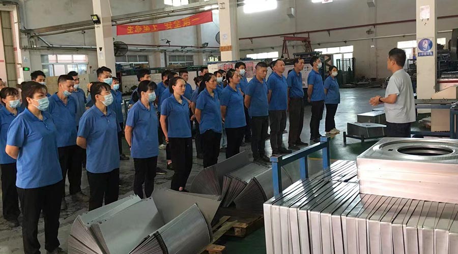 五一放假在即！金環(huán)電器沖壓車間開展早會強(qiáng)調(diào)工作效率